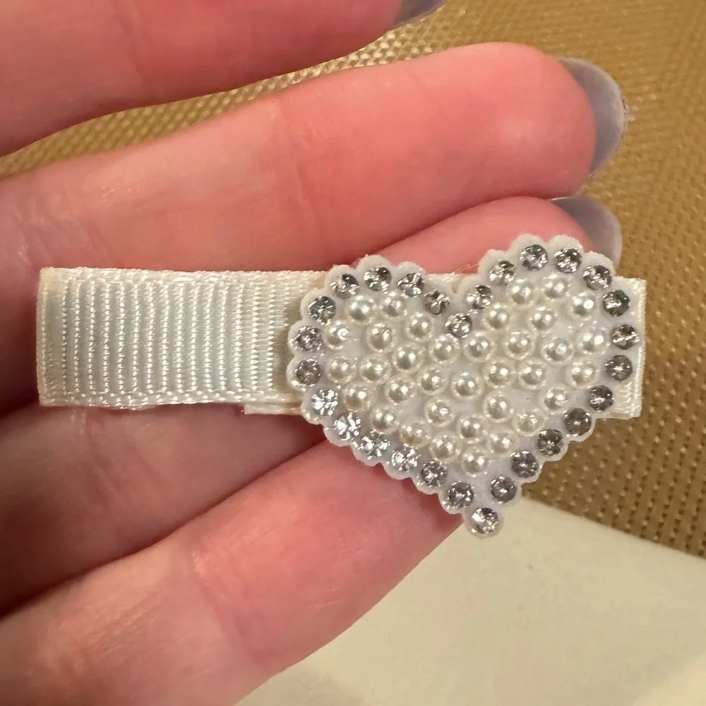 White Heart Hair Clips With Pearls And Rhinestones